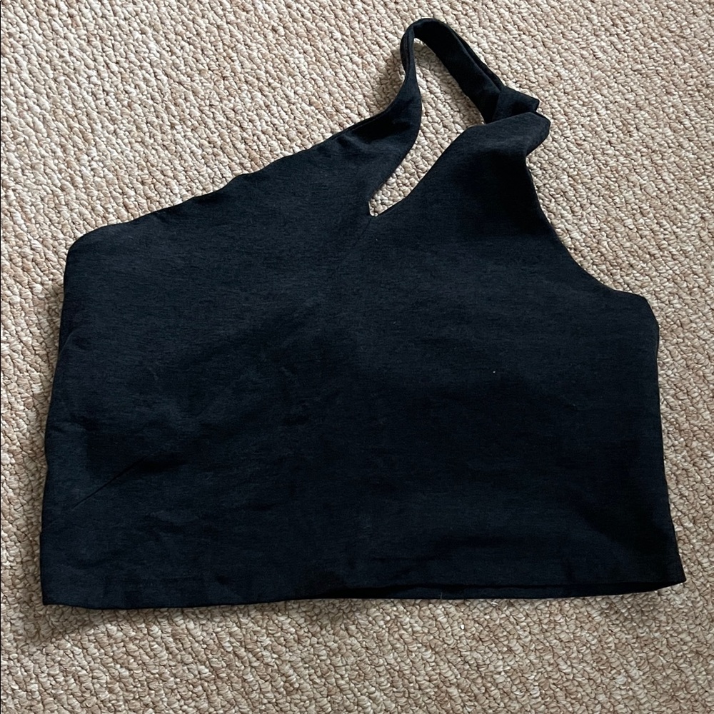 Beyond Yoga one should crop top/sports bra